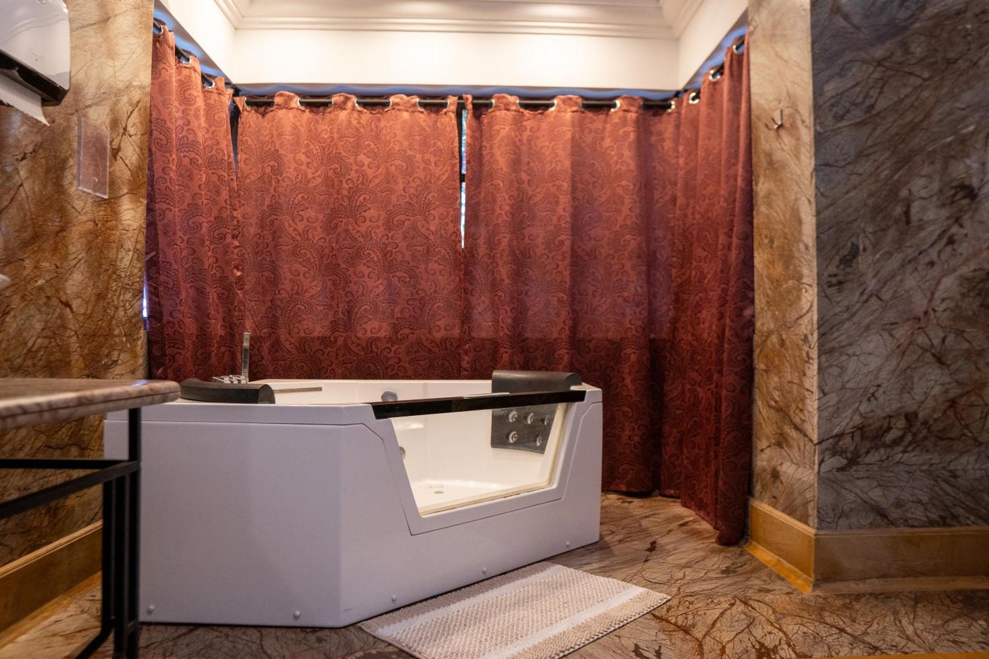 Indian Palace Hotel Boutique Spa & Restaurante アンティグア・グアテマラ エクステリア 写真